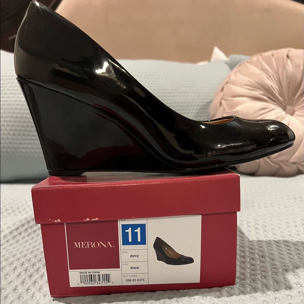 Merona Black patent leather wedge